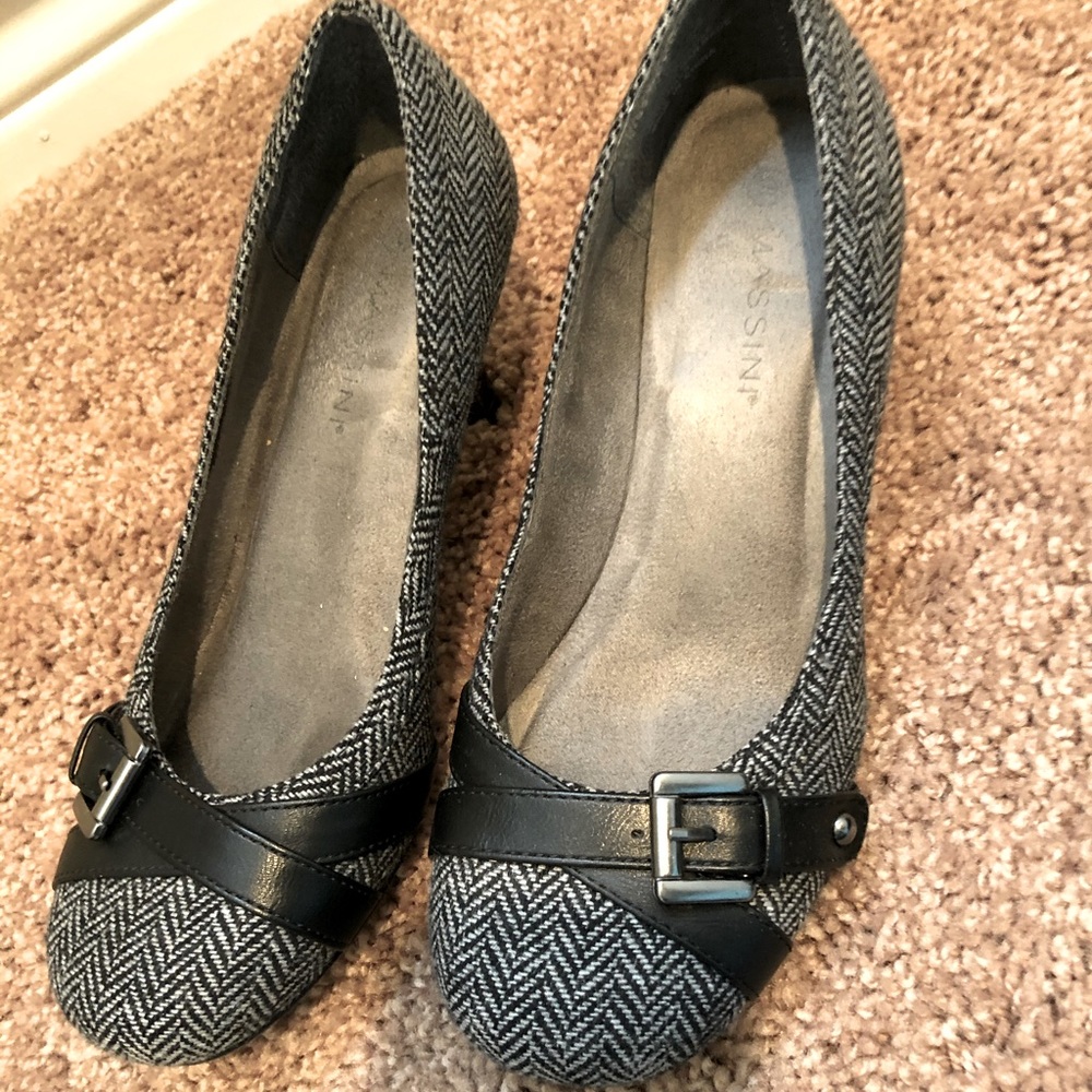 Black and white Herringbone heels